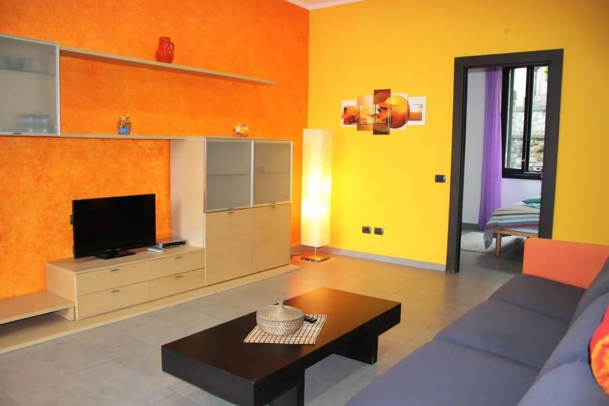 Simone-Ferienwohnung Nahe Menaggio San Siro  Apartment